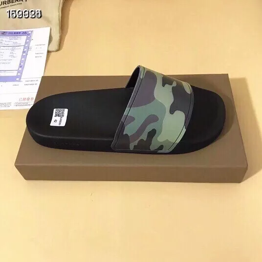 Burberry Slippers For Men Timeless 6137