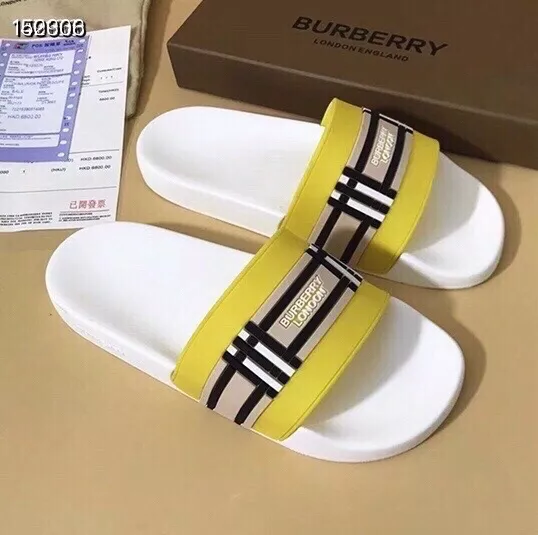 Burberry Slippers For Men Versatile 4814