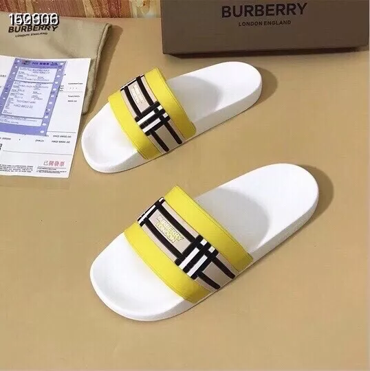 Burberry Slippers For Men Versatile 4814