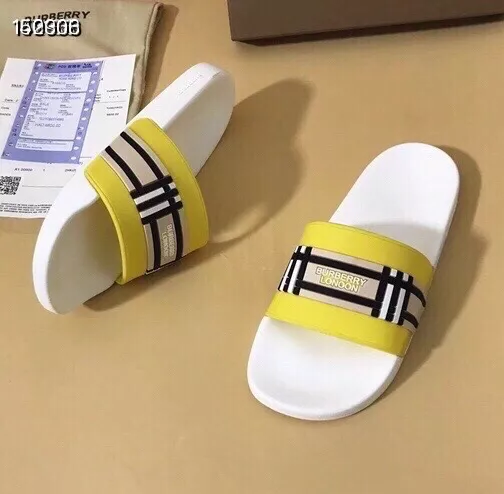 Burberry Slippers For Men Versatile 4814