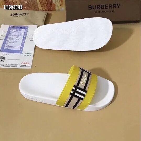 Burberry Slippers For Men Versatile 4814