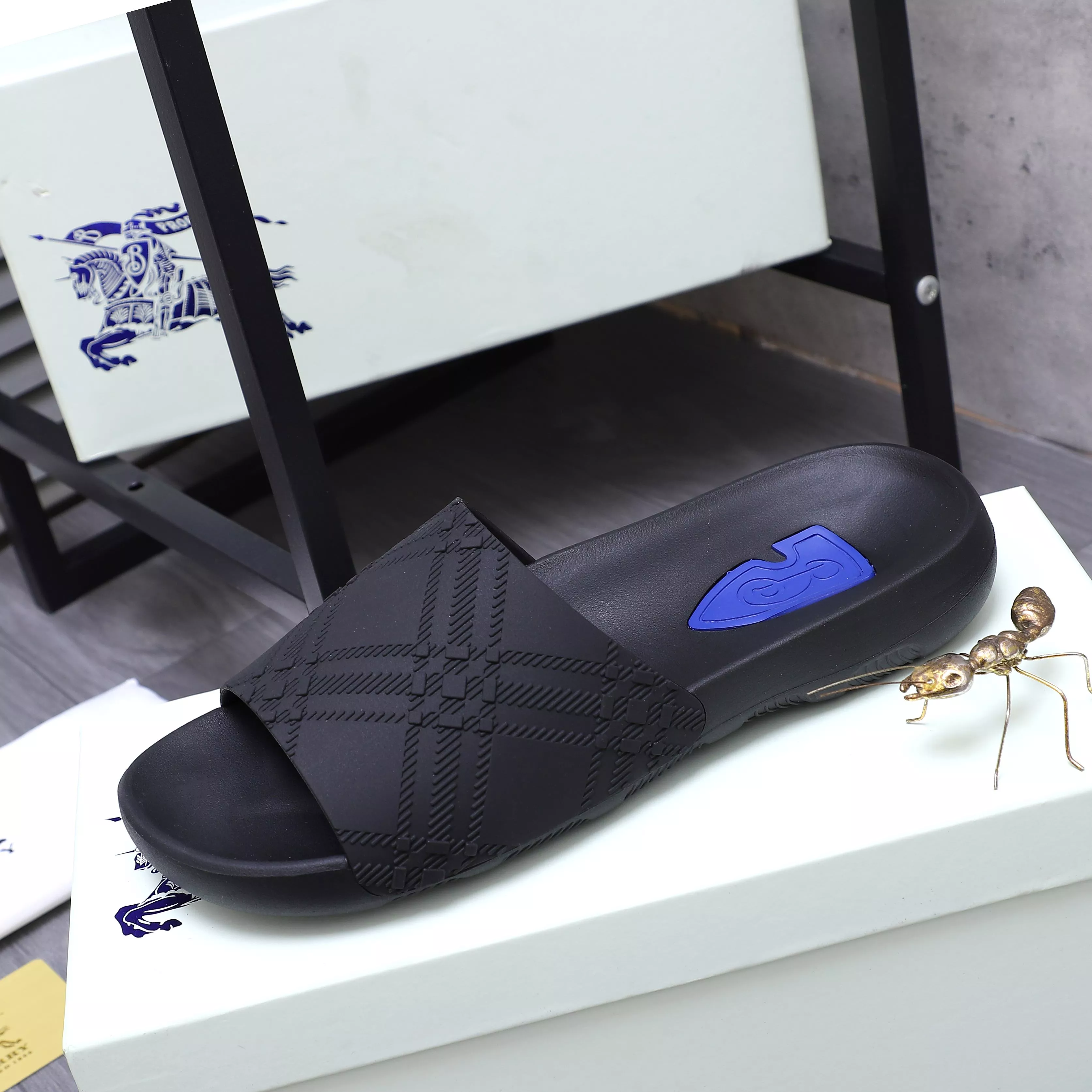Burberry Slippers For Men Versatile 8199