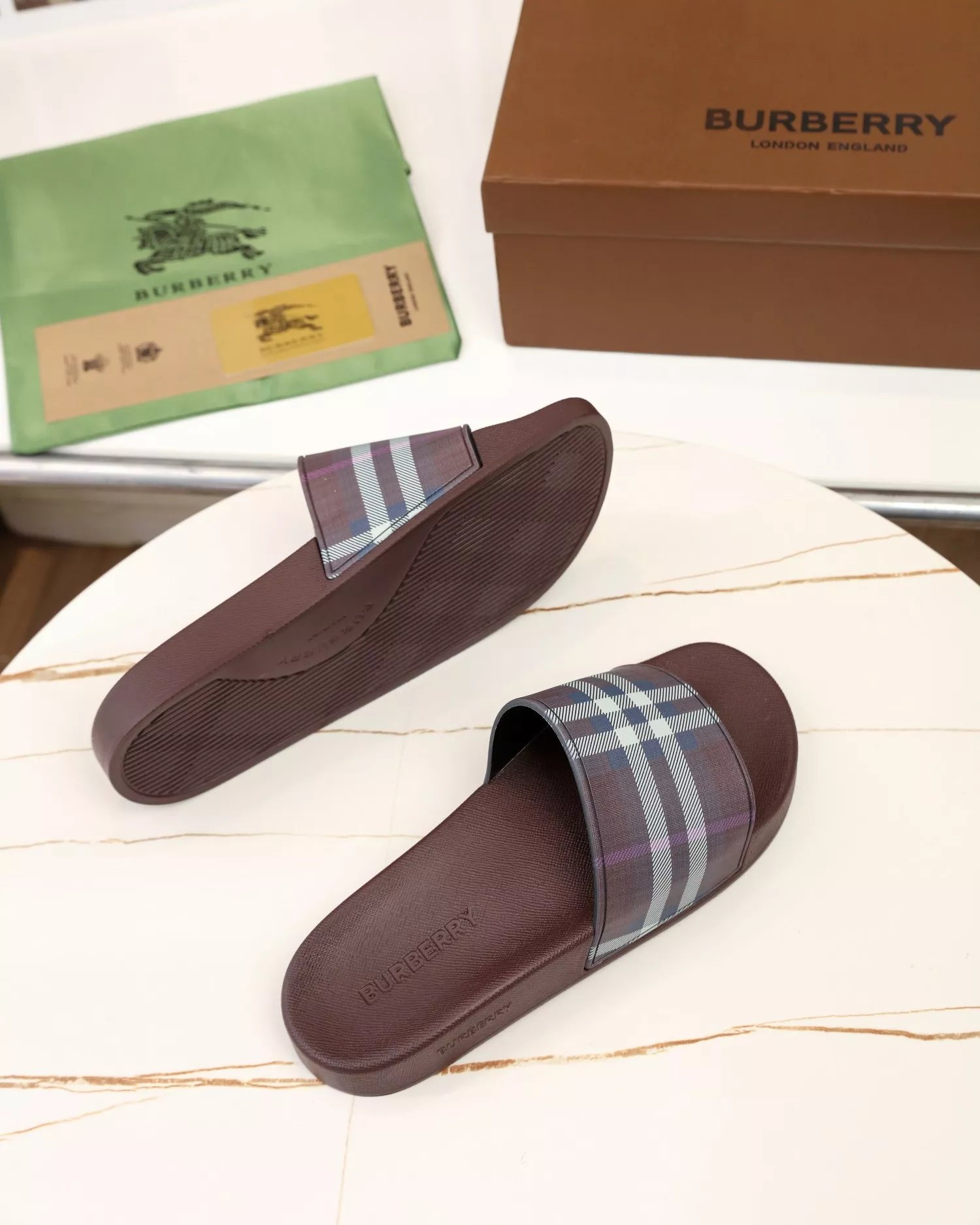 Burberry Slippers For Men WellDesigned 752