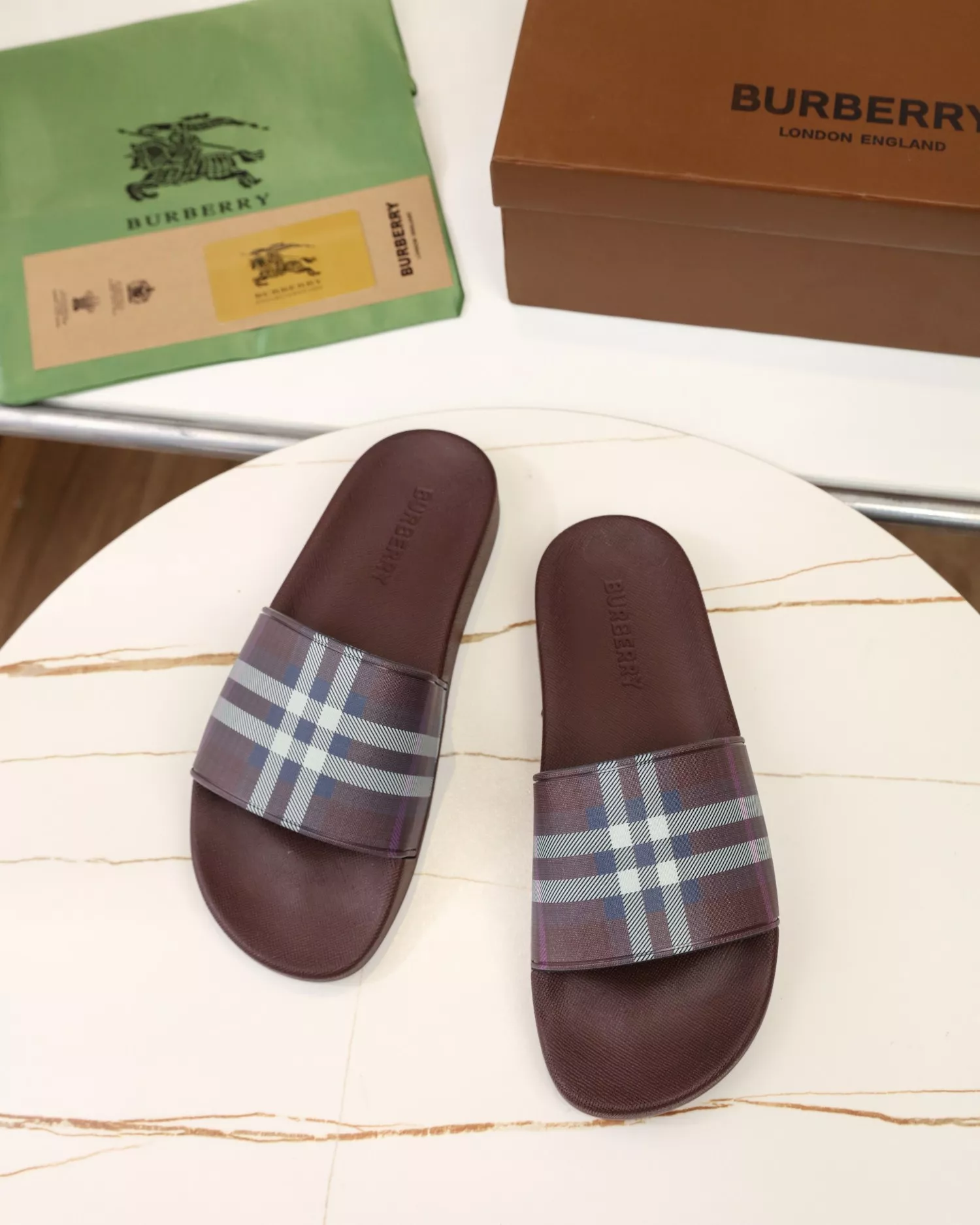 Burberry Slippers For Men WellDesigned 752