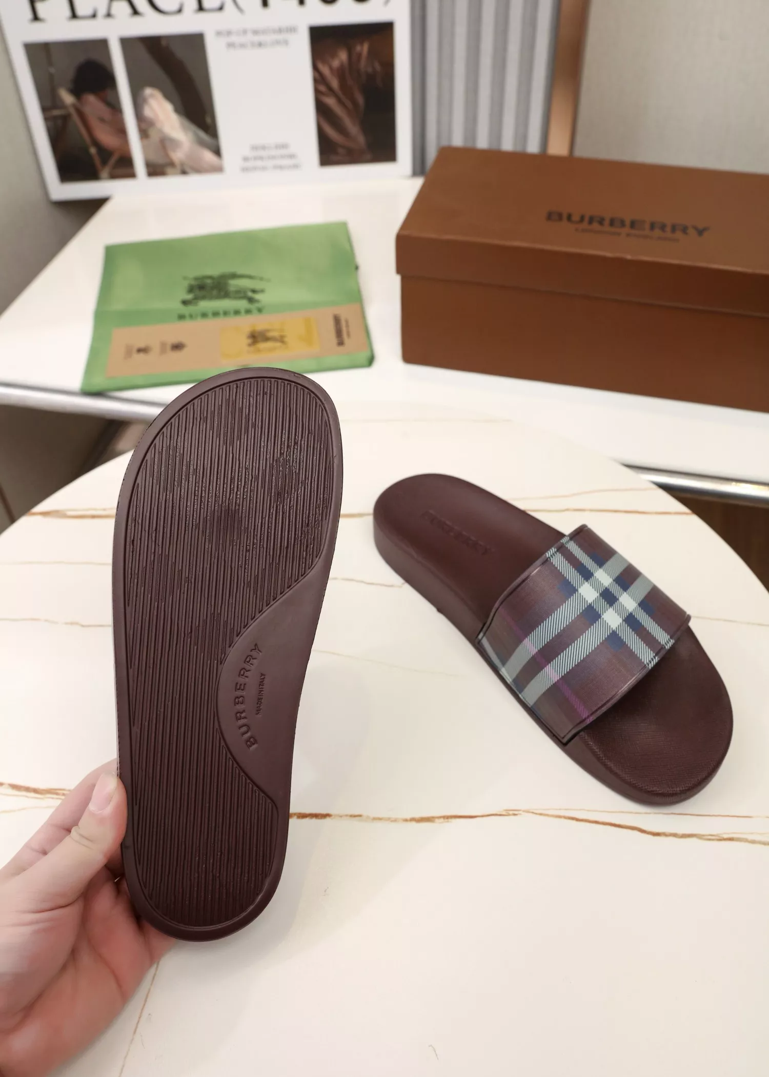 Burberry Slippers For Men WellDesigned 752