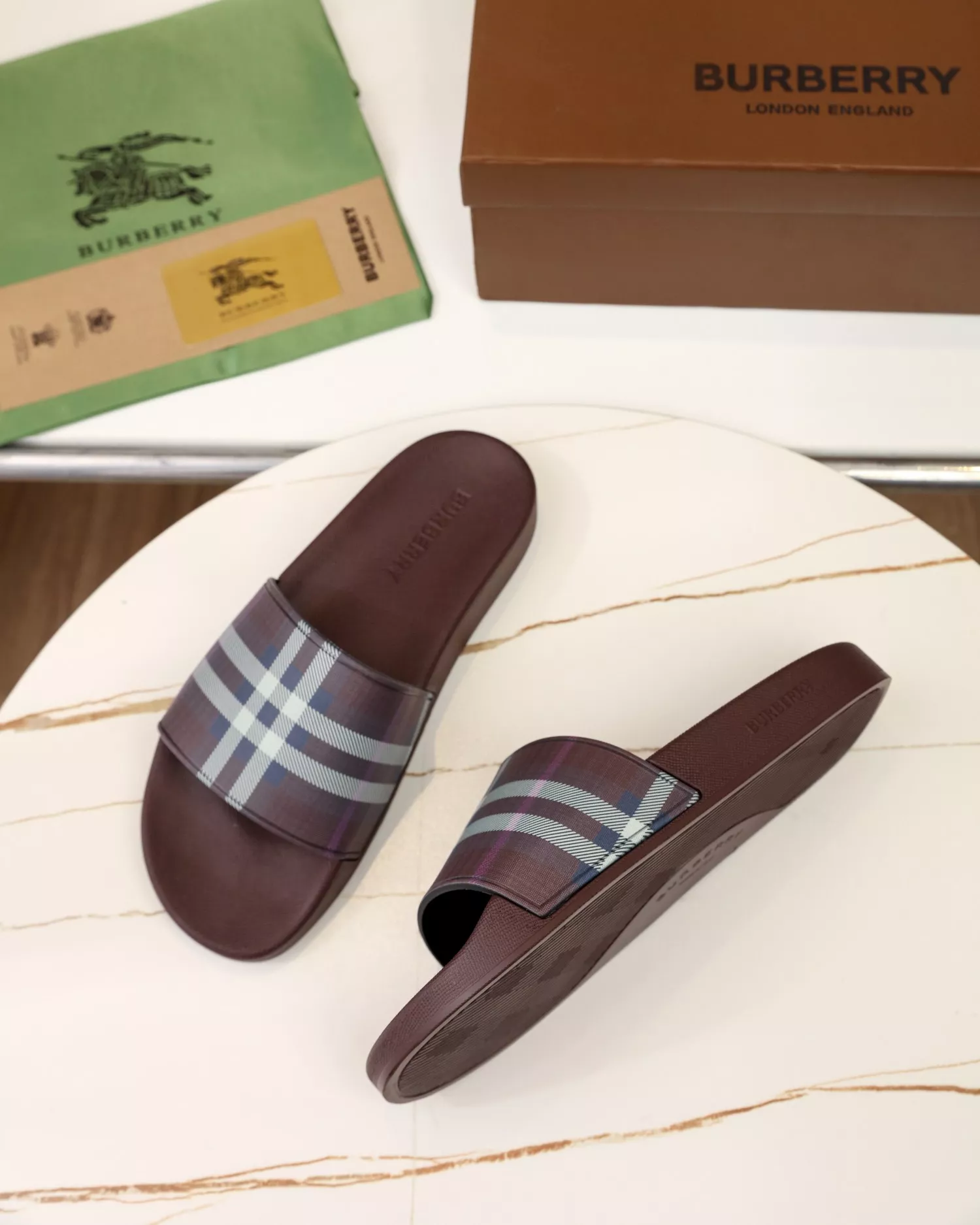 Burberry Slippers For Men WellDesigned 752