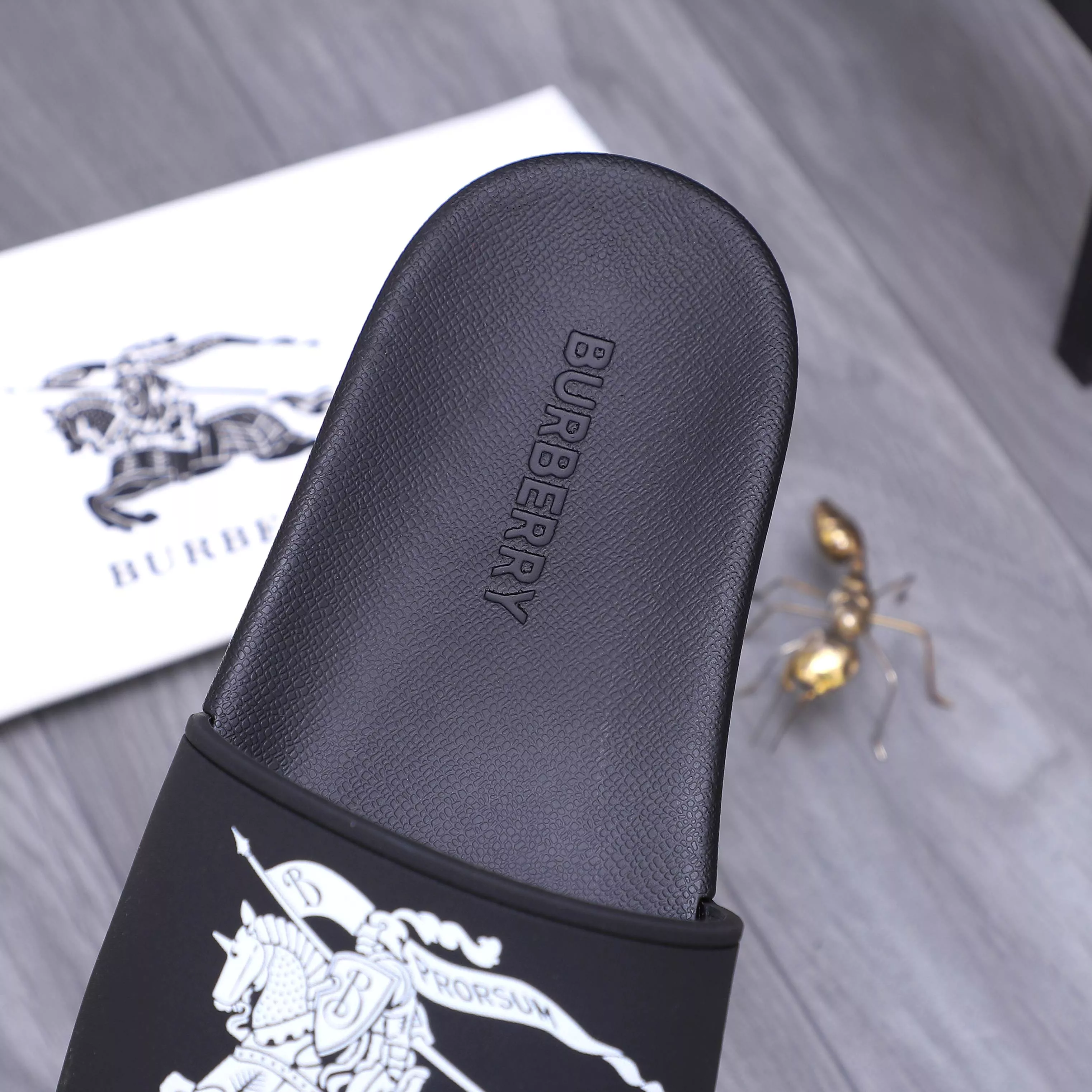 Burberry Slippers For Women GoAnywhere 7845