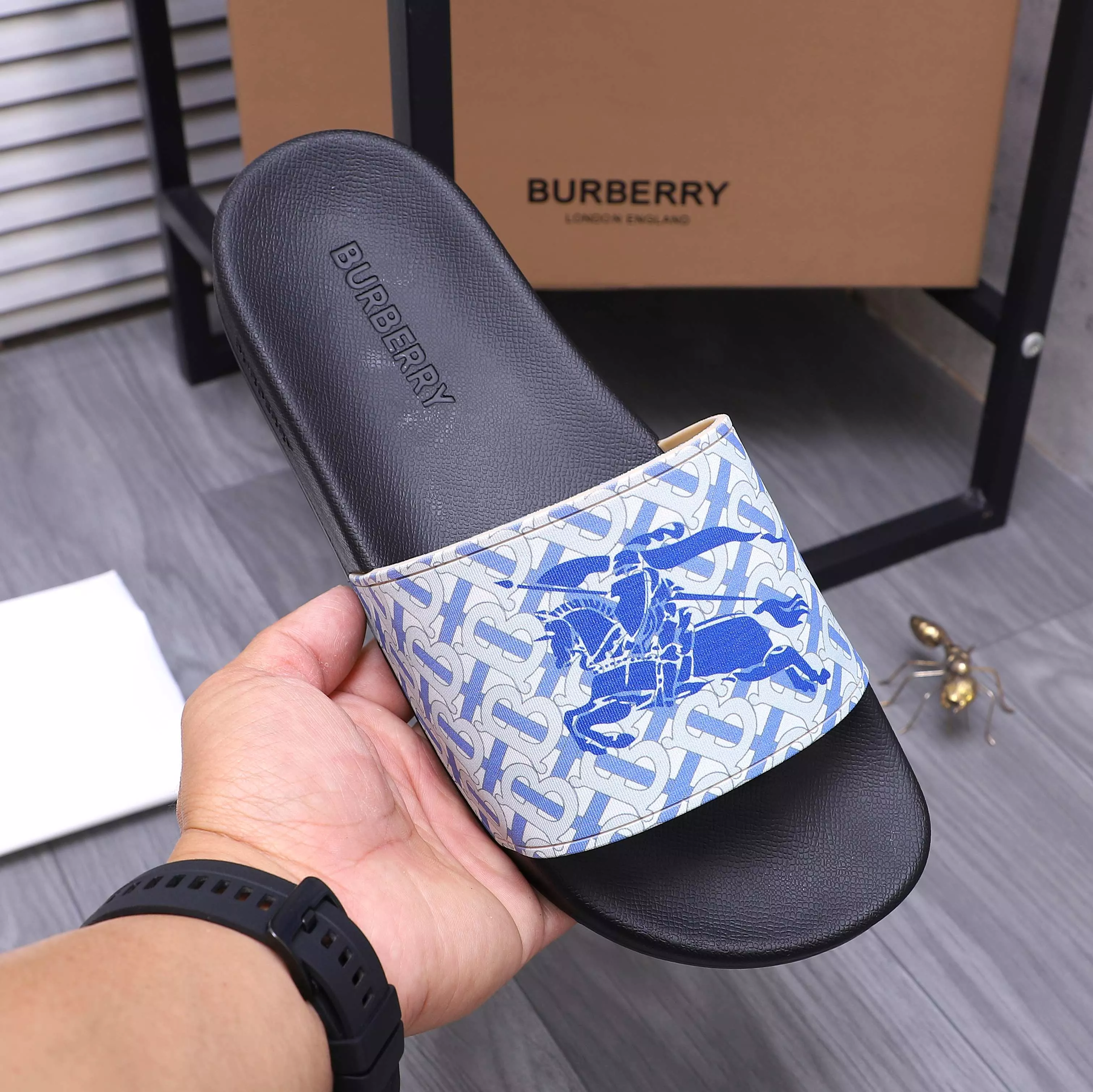 Burberry Slippers For Women GoAnywhere 8643