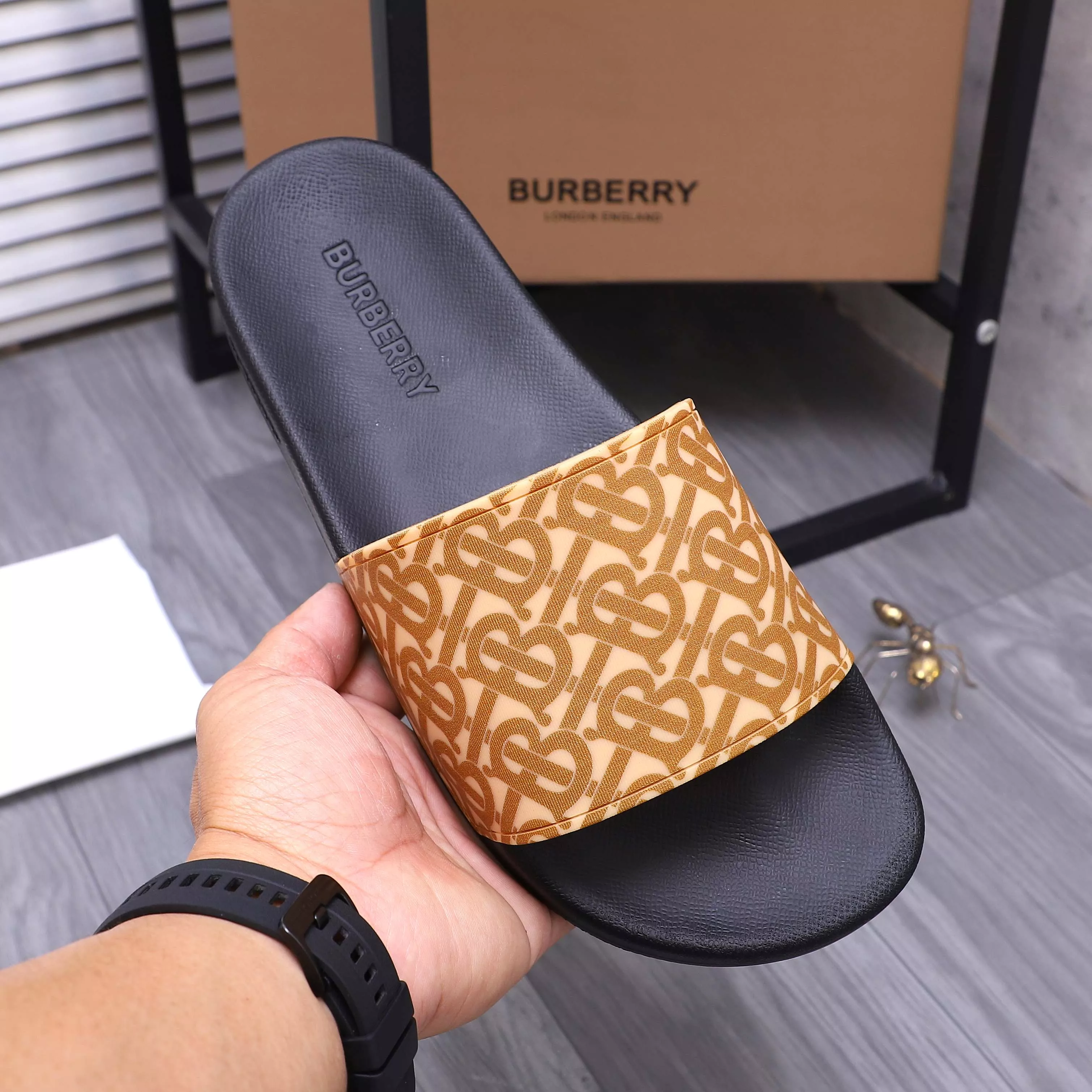 Burberry Slippers For Women Modern 6944
