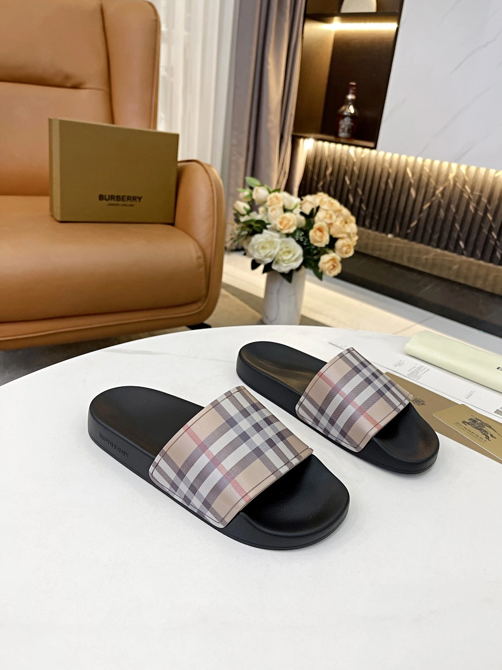 Burberry Slippers For Women Practical 1256