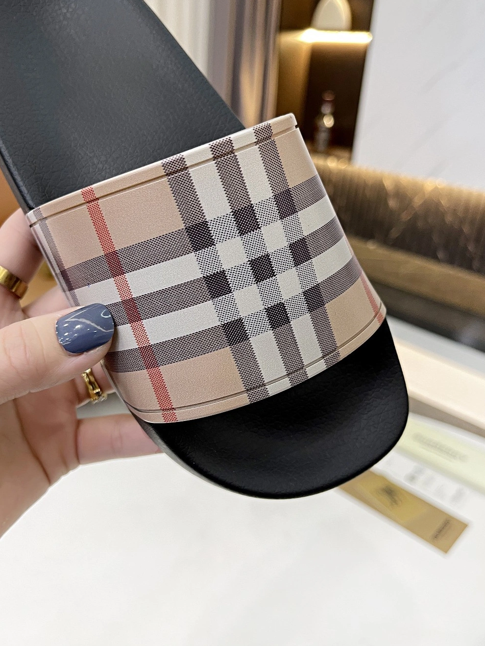 Burberry Slippers For Women Practical 1256