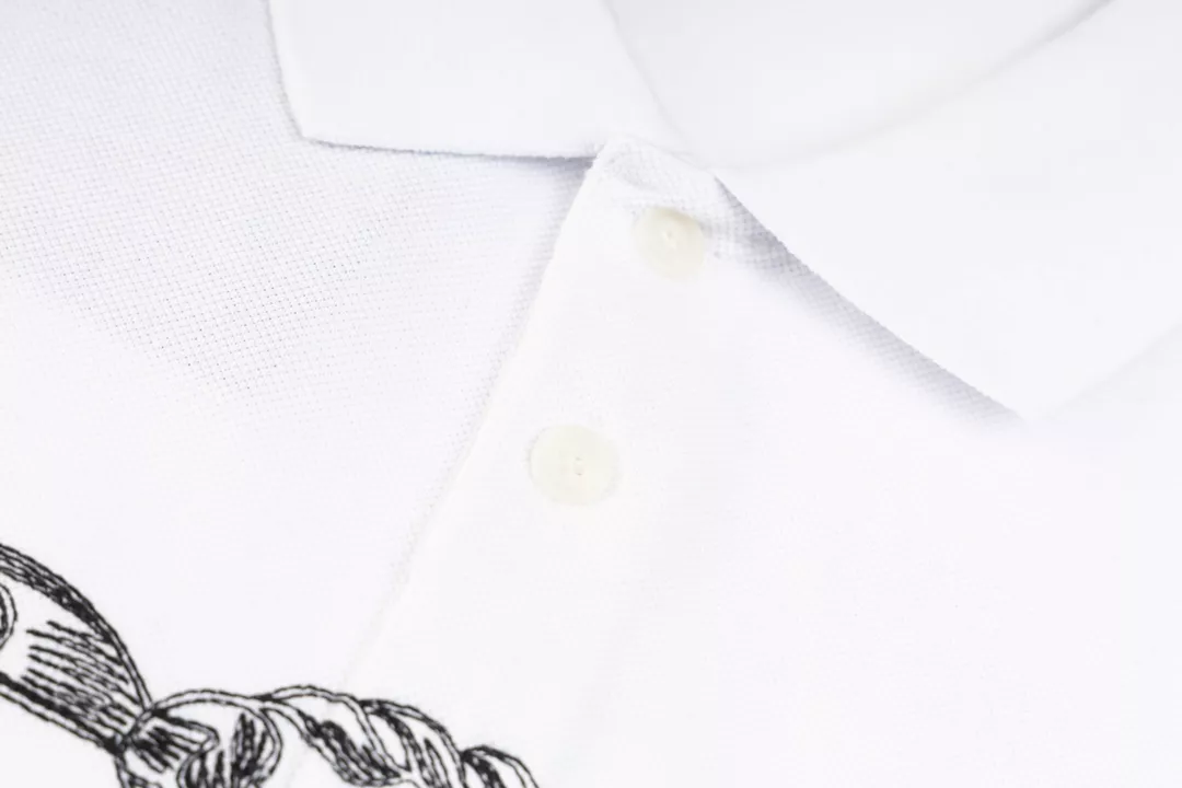 Burberry T-Shirts Short Sleeved For Men Compact 5852
