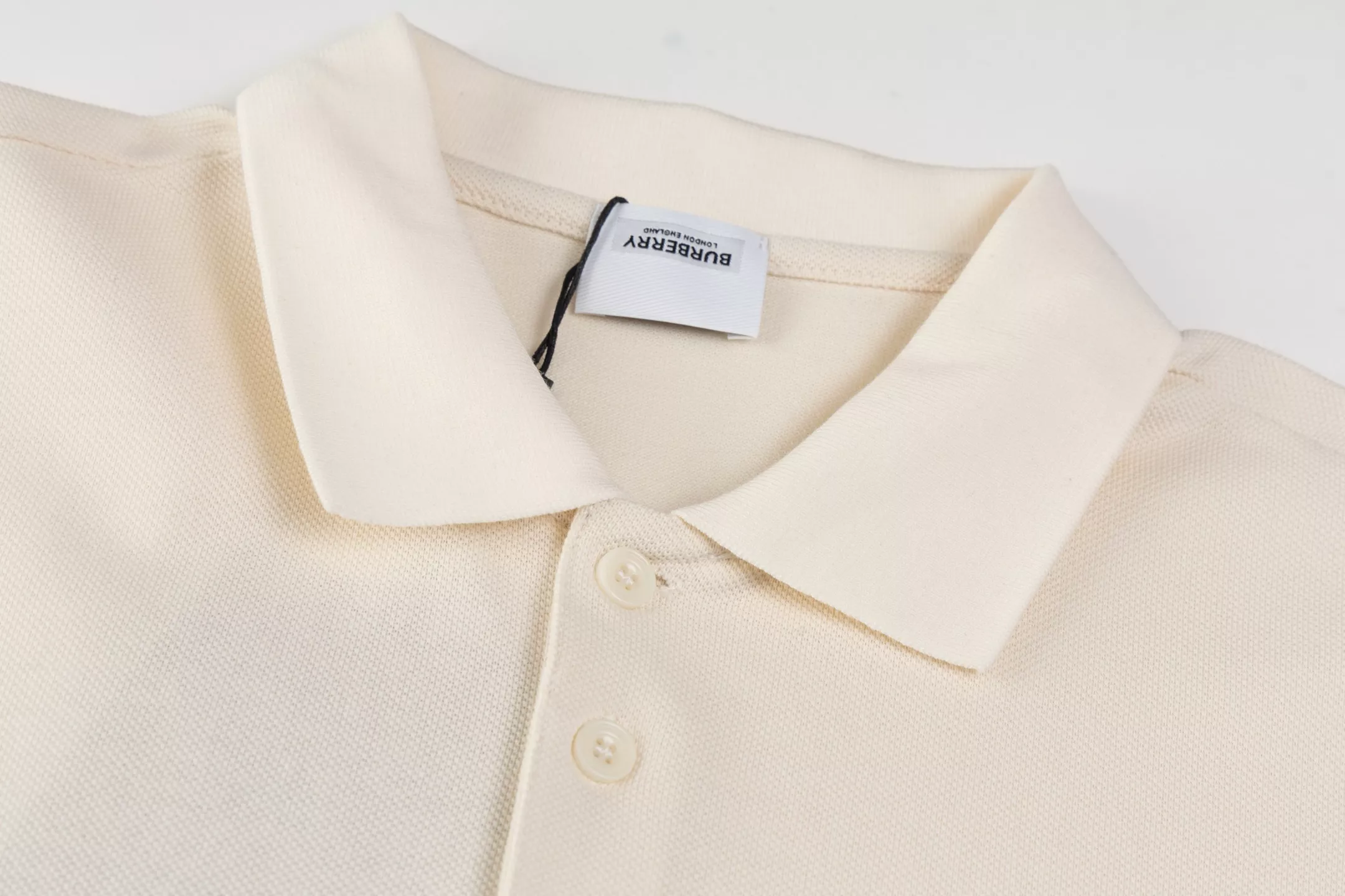Burberry T-Shirts Short Sleeved For Men GoAnywhere 666