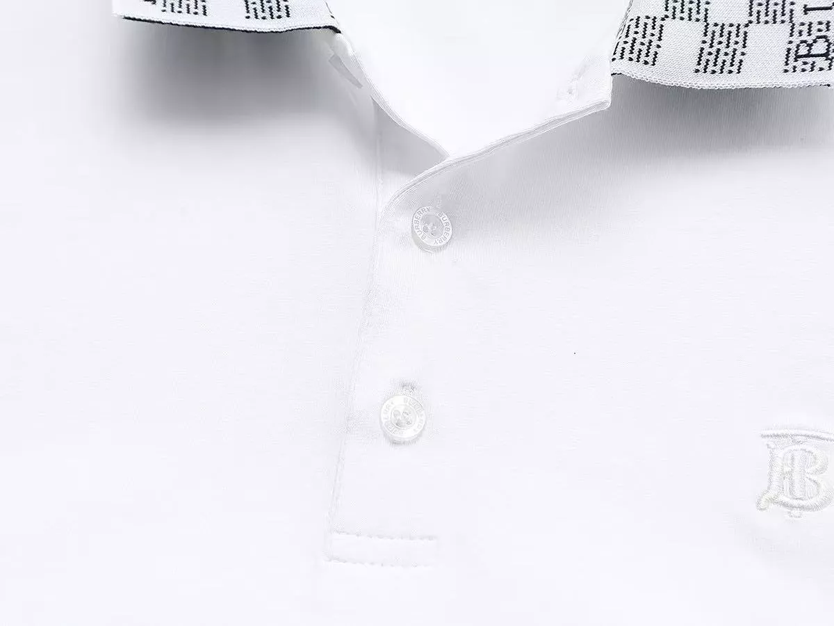 Burberry T-Shirts Short Sleeved For Men Minimalist 3045