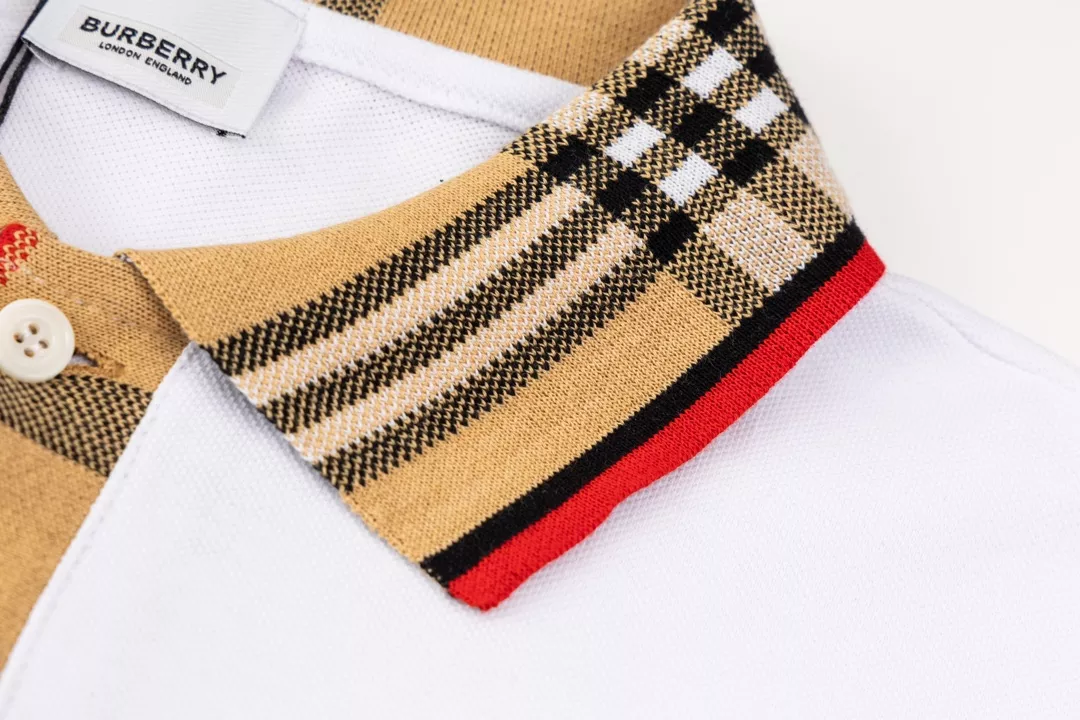 Burberry T-Shirts Short Sleeved For Men Sleek 3168