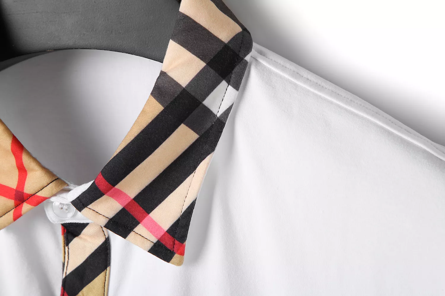 Burberry T-Shirts Short Sleeved For Men Unique 5811