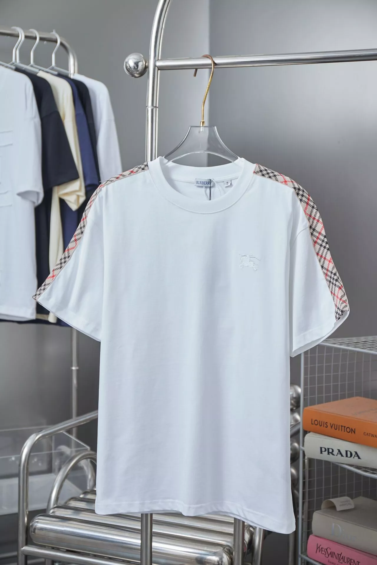 Burberry T-Shirts Short Sleeved For Unisex Bold 458