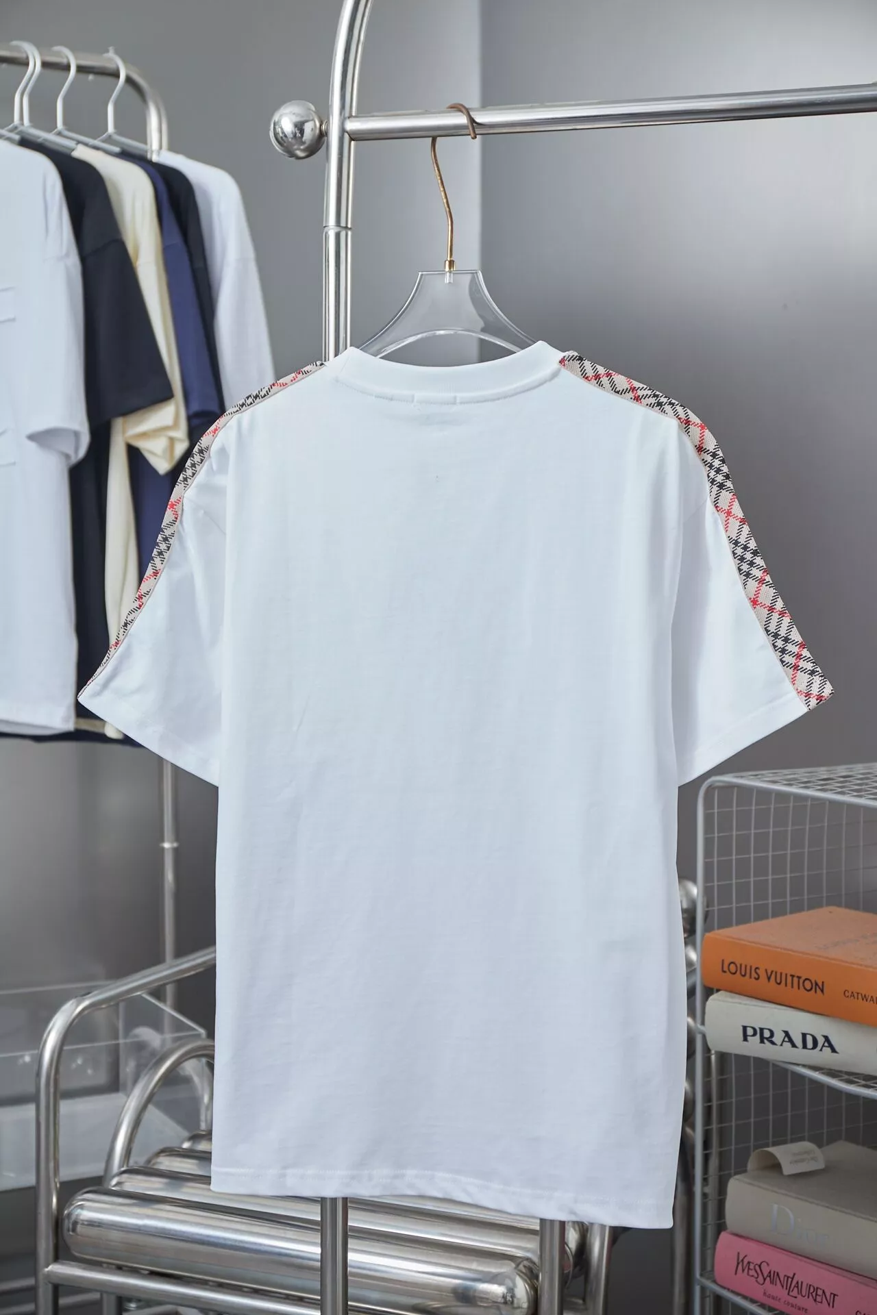 Burberry T-Shirts Short Sleeved For Unisex Bold 458