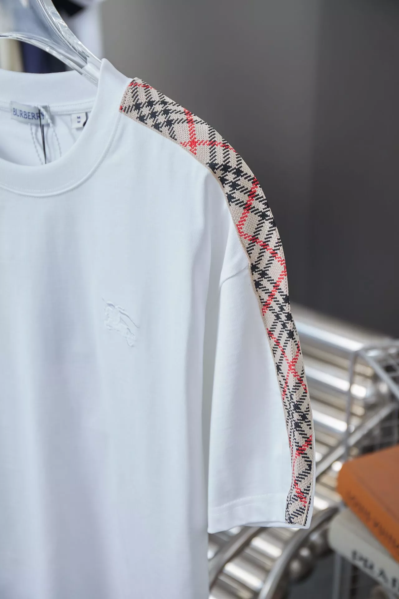 Burberry T-Shirts Short Sleeved For Unisex Bold 458