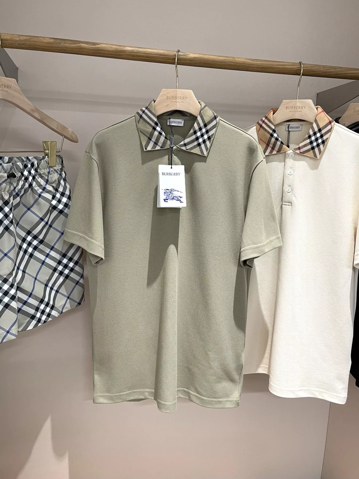 Burberry T-Shirts Short Sleeved For Unisex Bright 6028