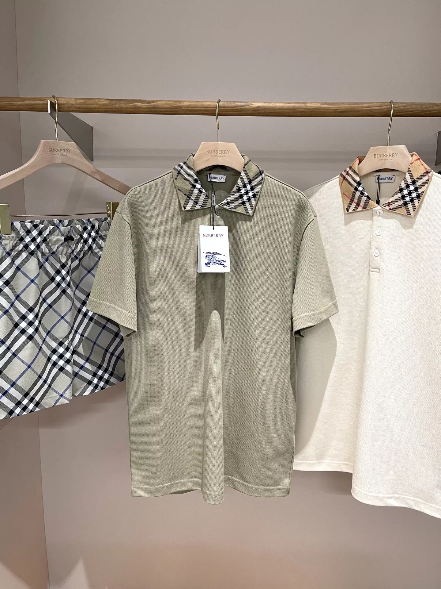 Burberry T-Shirts Short Sleeved For Unisex Bright 6028