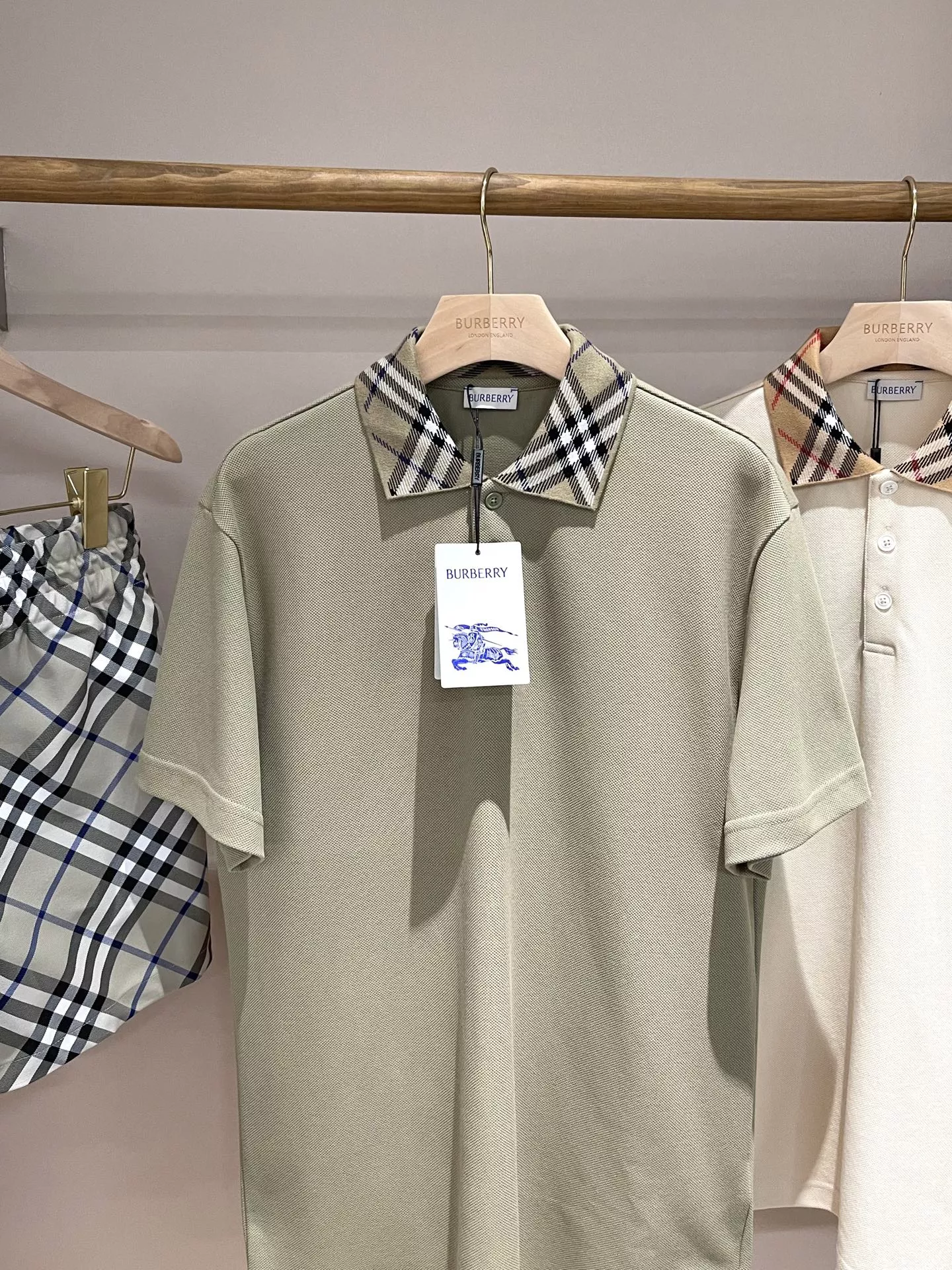 Burberry T-Shirts Short Sleeved For Unisex Bright 6028
