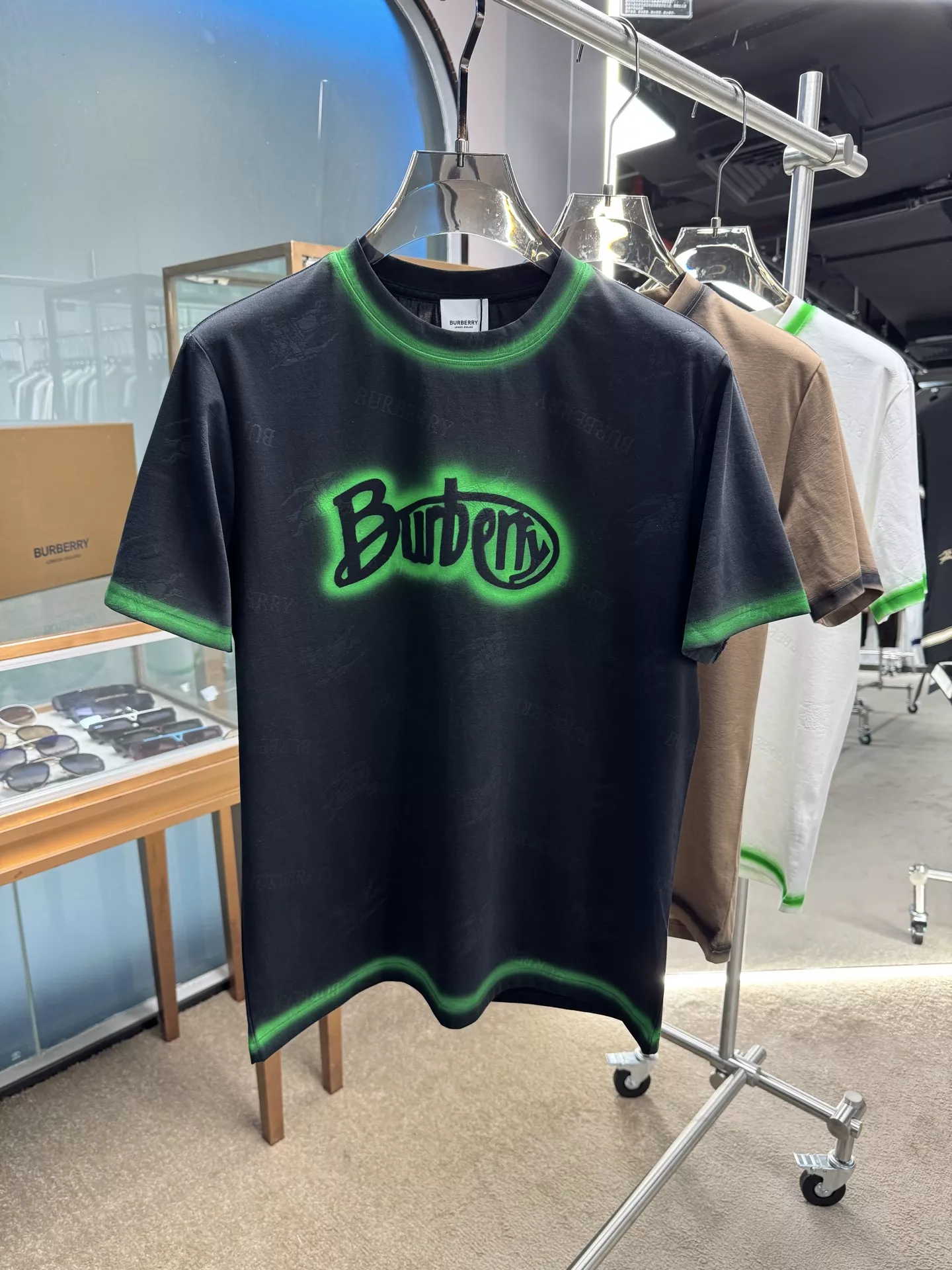 Burberry T-Shirts Short Sleeved For Unisex Comfortable 3150