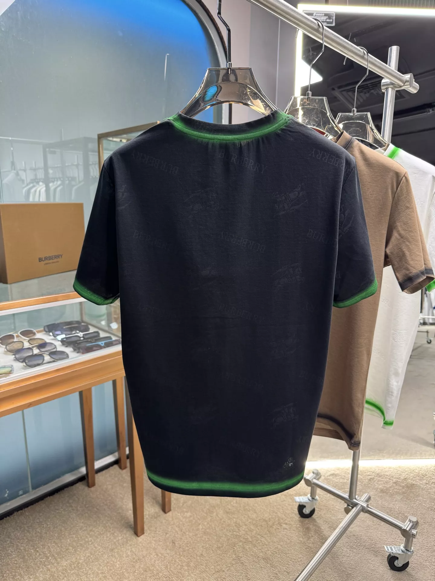 Burberry T-Shirts Short Sleeved For Unisex Comfortable 3150