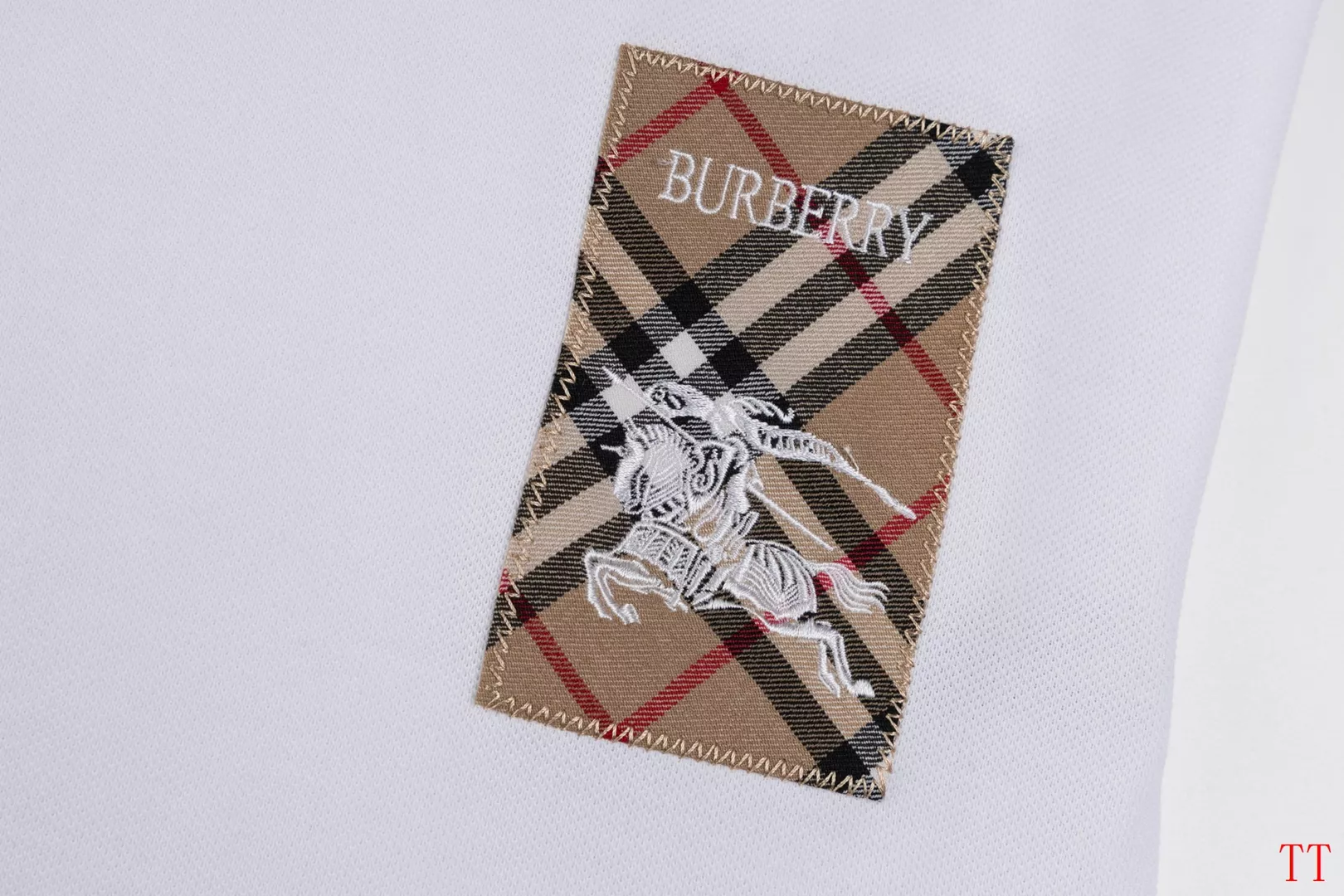 Burberry T-Shirts Short Sleeved For Unisex Fashionable 1687