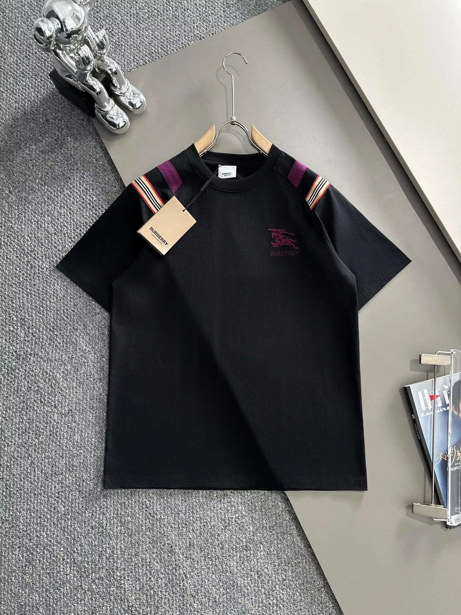 Burberry T-Shirts Short Sleeved For Unisex GoAnywhere 6531