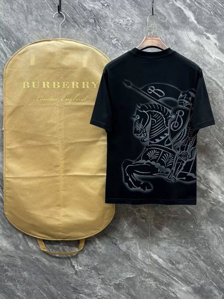 Burberry T-Shirts Short Sleeved For Unisex Lightweight 2484