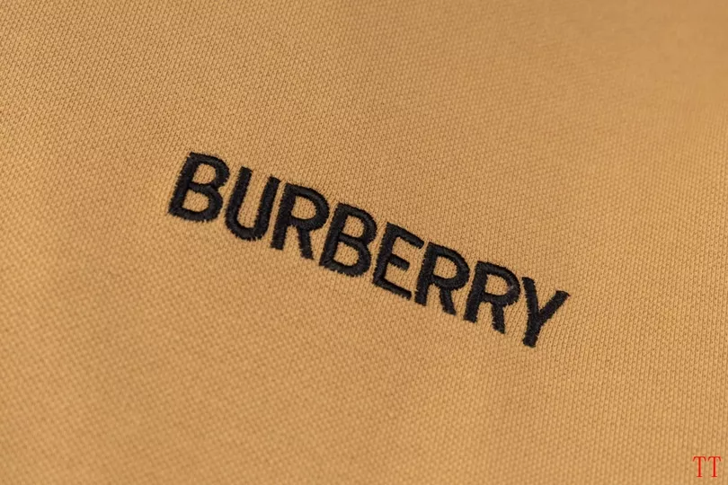 Burberry T-Shirts Short Sleeved For Unisex Minimalist 2818