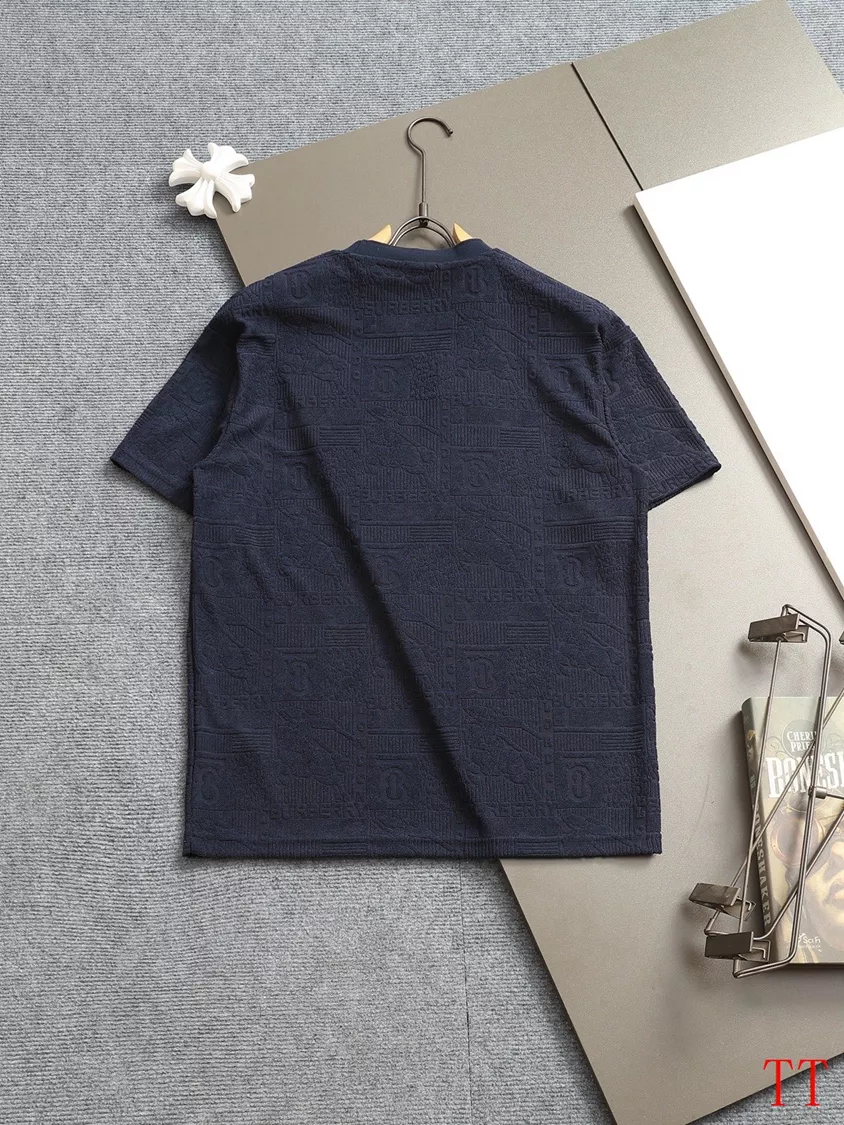 Burberry T-Shirts Short Sleeved For Unisex Modern 110