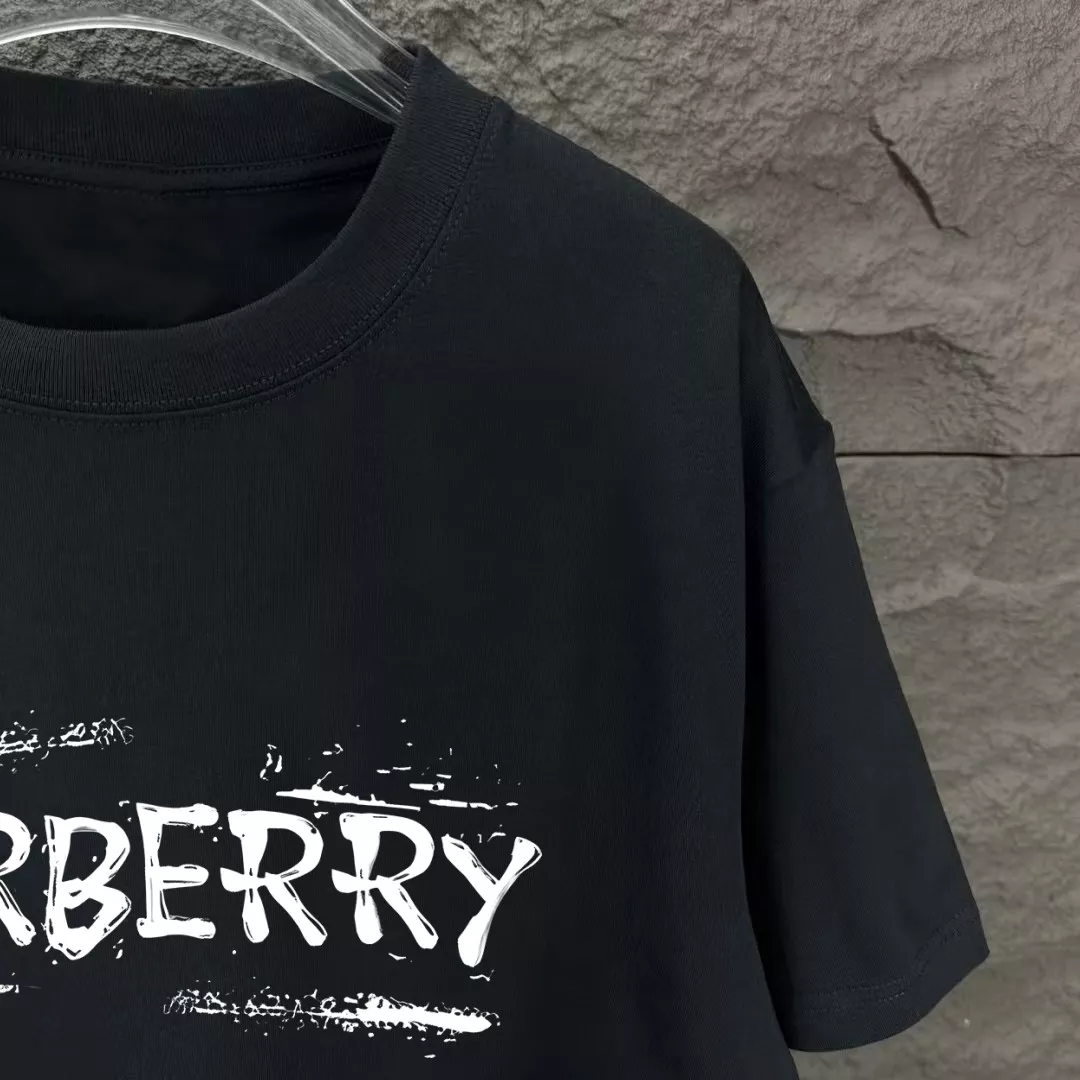 Burberry T-Shirts Short Sleeved For Unisex ModernLook 1761
