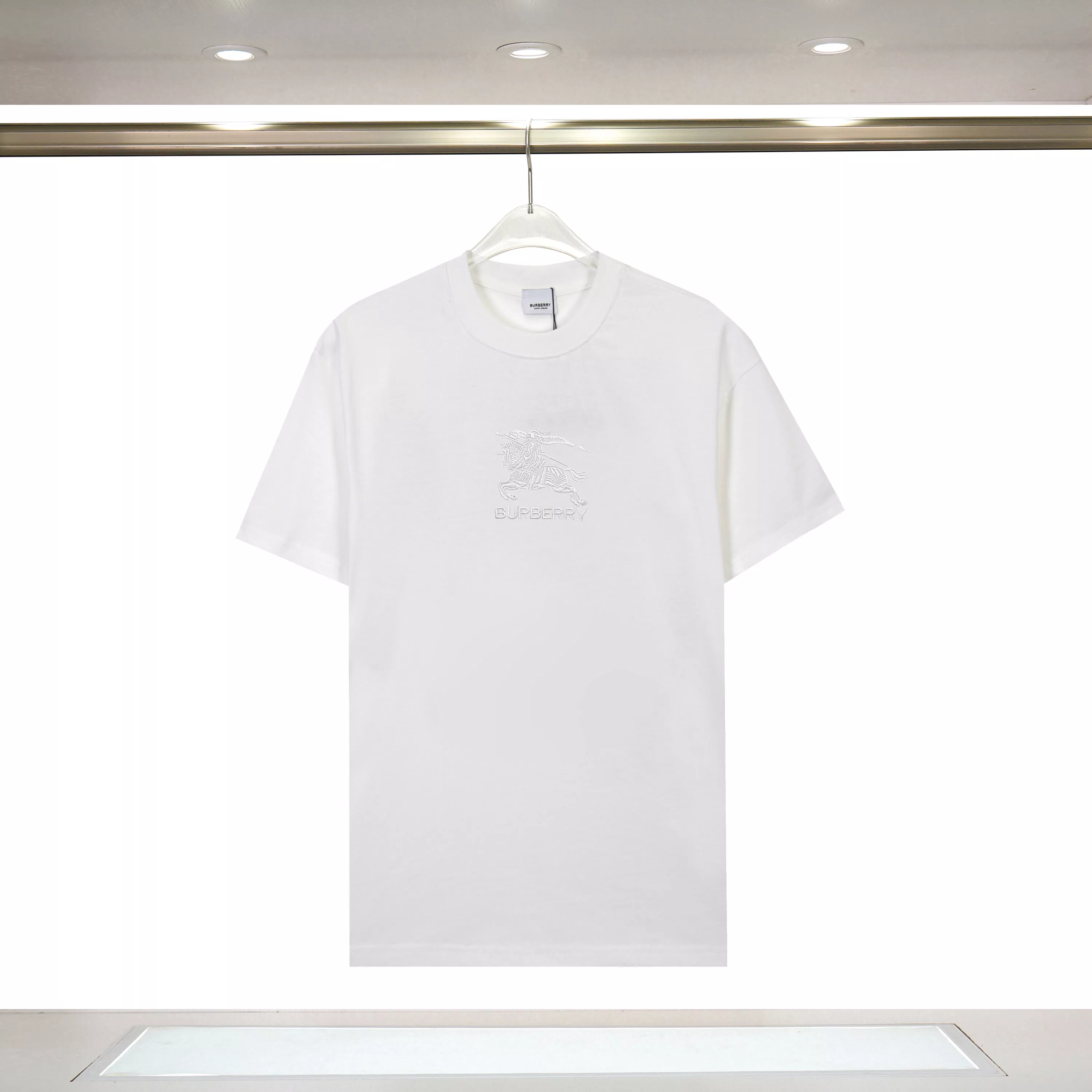 Burberry T-Shirts Short Sleeved For Unisex ModernLook 9661
