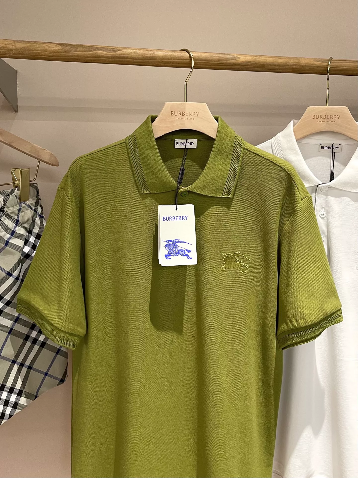 Burberry T-Shirts Short Sleeved For Unisex Popular 7129