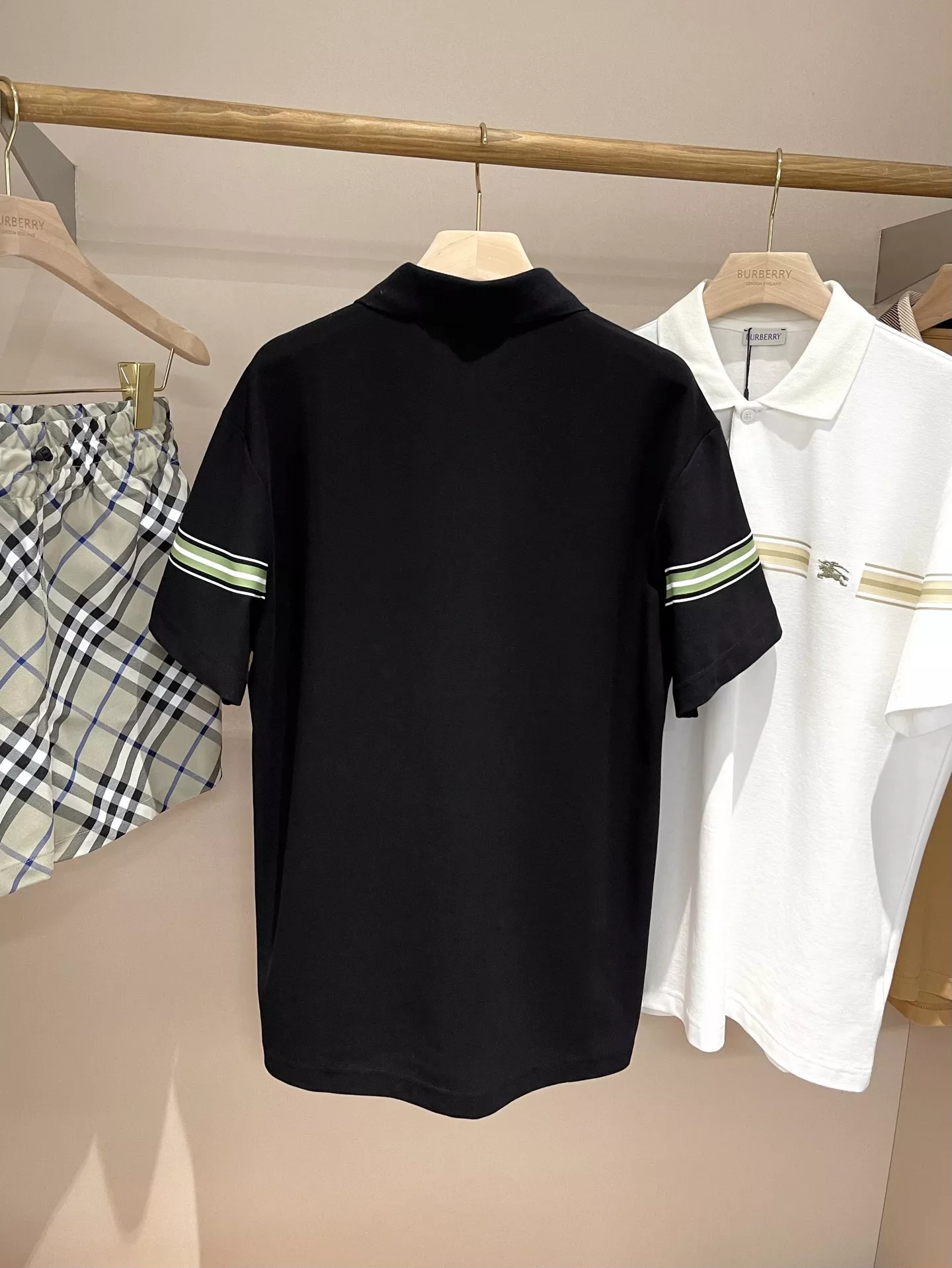 Burberry T-Shirts Short Sleeved For Unisex Resilient 5860