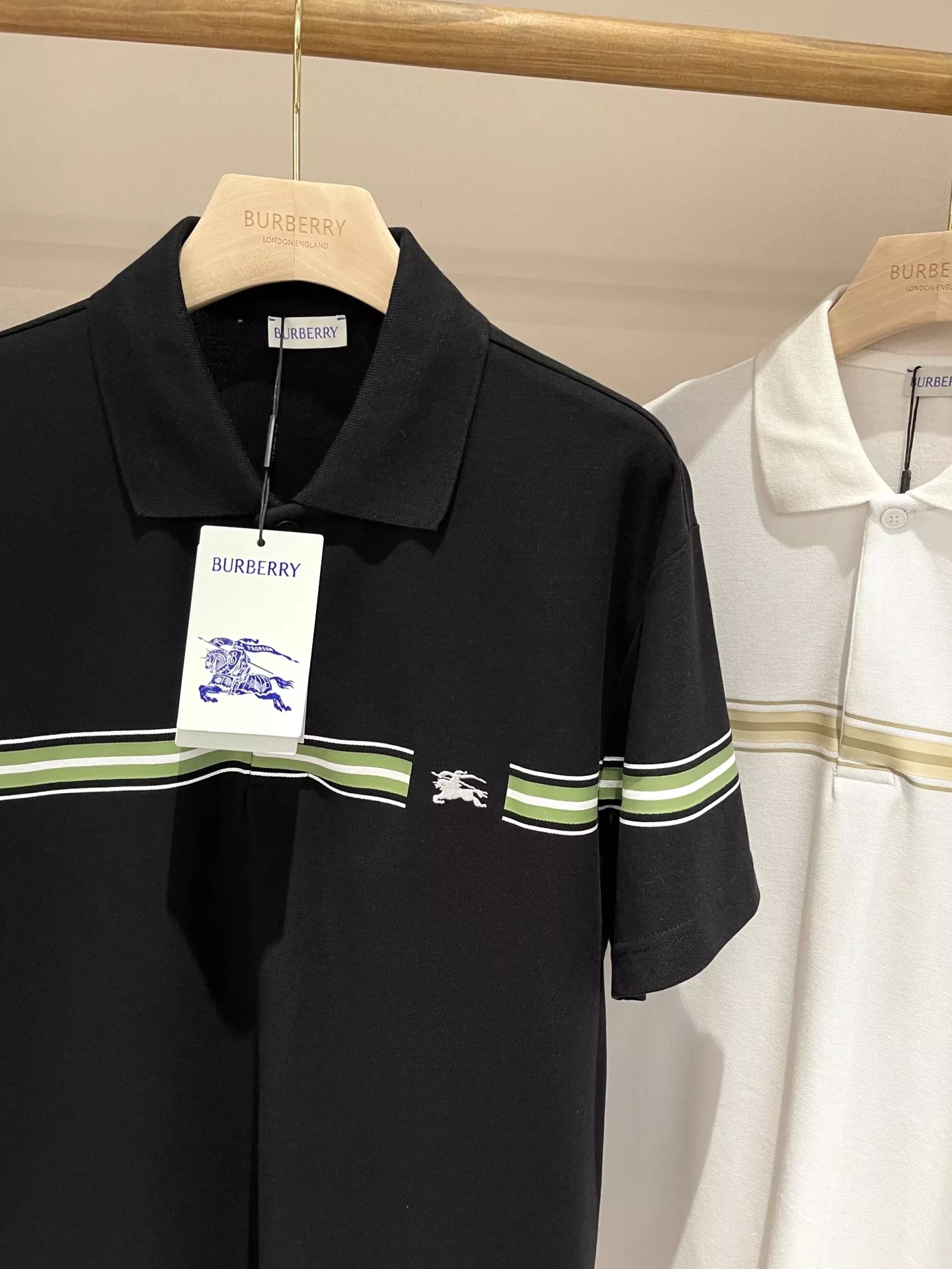 Burberry T-Shirts Short Sleeved For Unisex Resilient 5860
