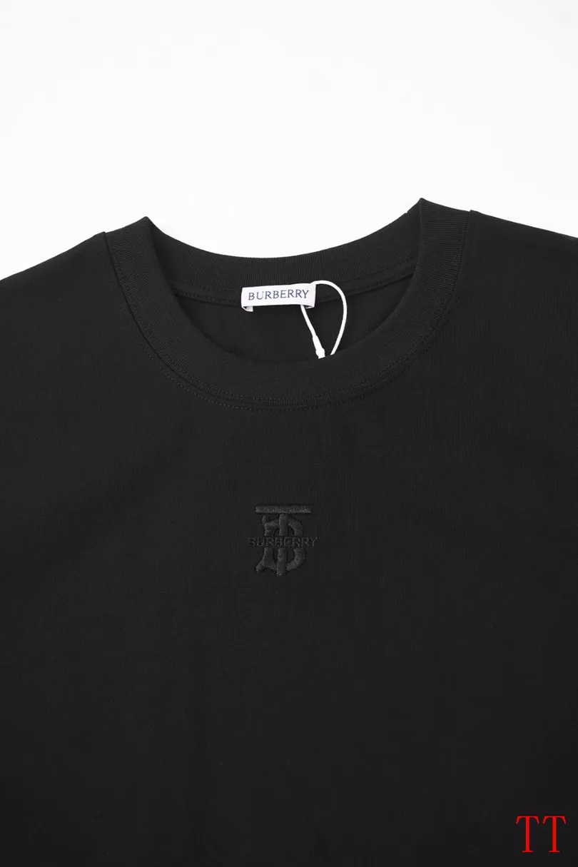 Burberry T-Shirts Short Sleeved For Unisex Soft 8911