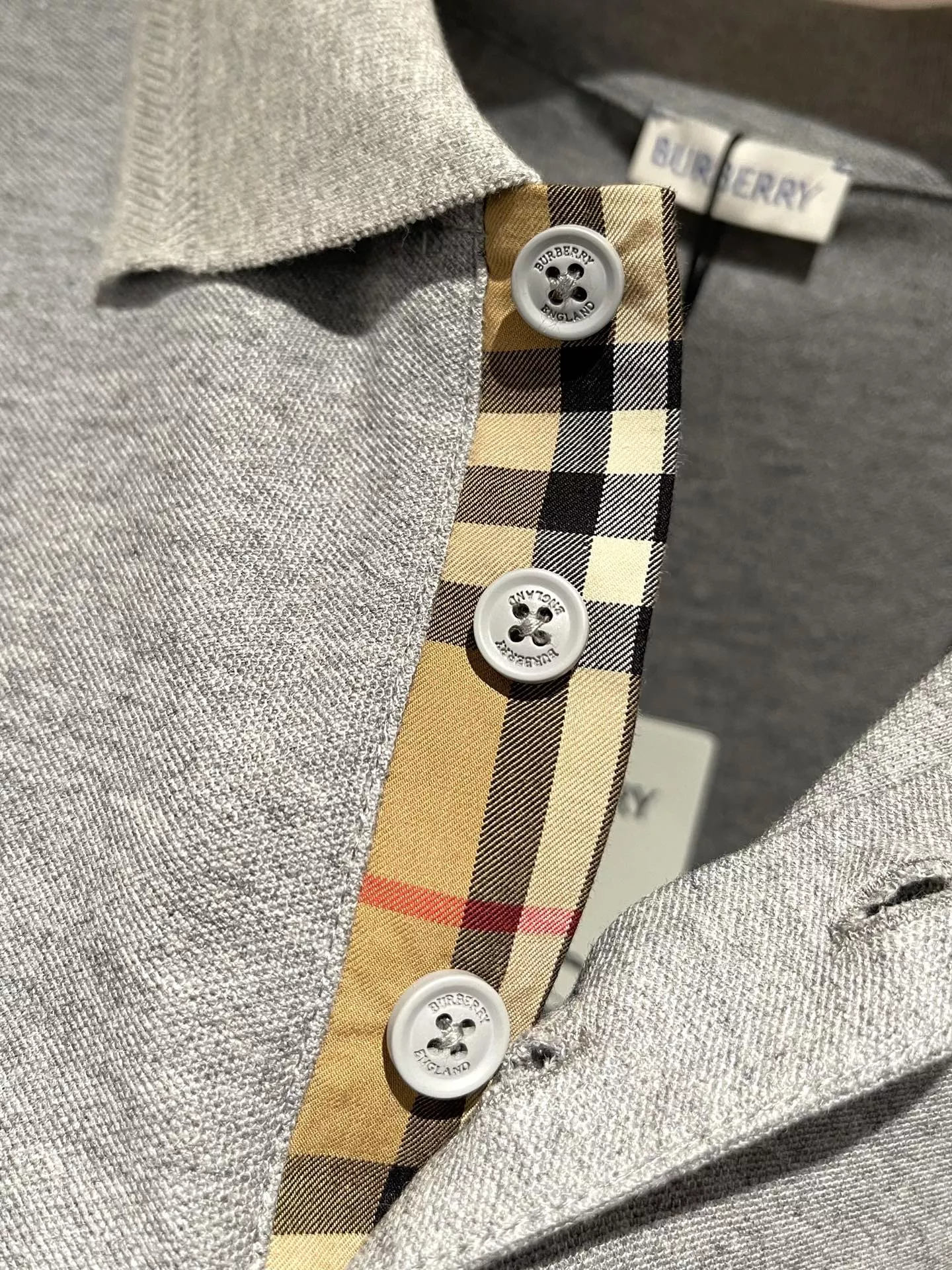 Burberry T-Shirts Short Sleeved For Unisex Sophisticated 7924