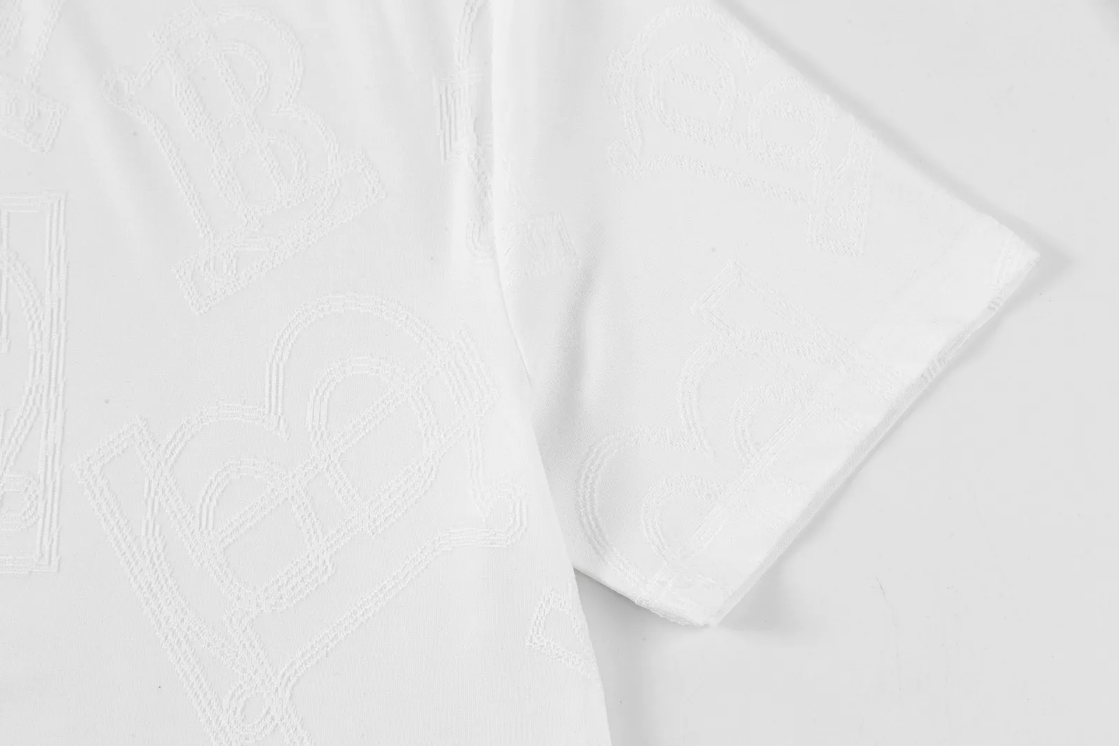 Burberry T-Shirts Short Sleeved For Unisex Versatile 4305