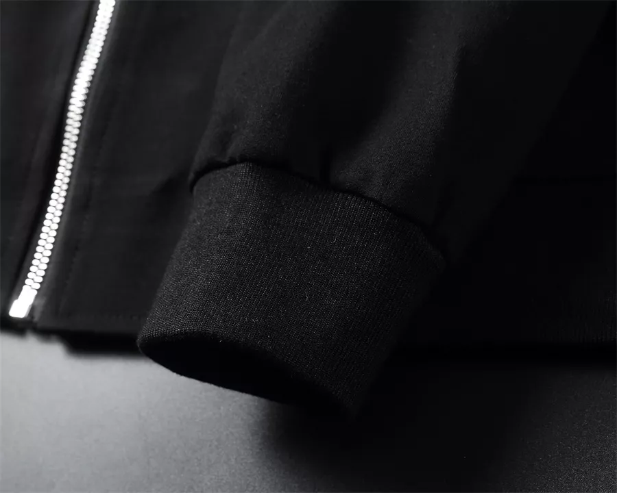 Burberry Tracksuits Long Sleeved For Men EyeCatching 9390