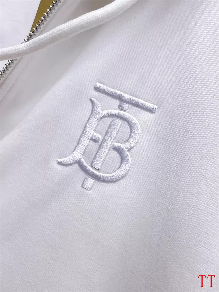 Burberry Tracksuits Long Sleeved For Men Popular 9650