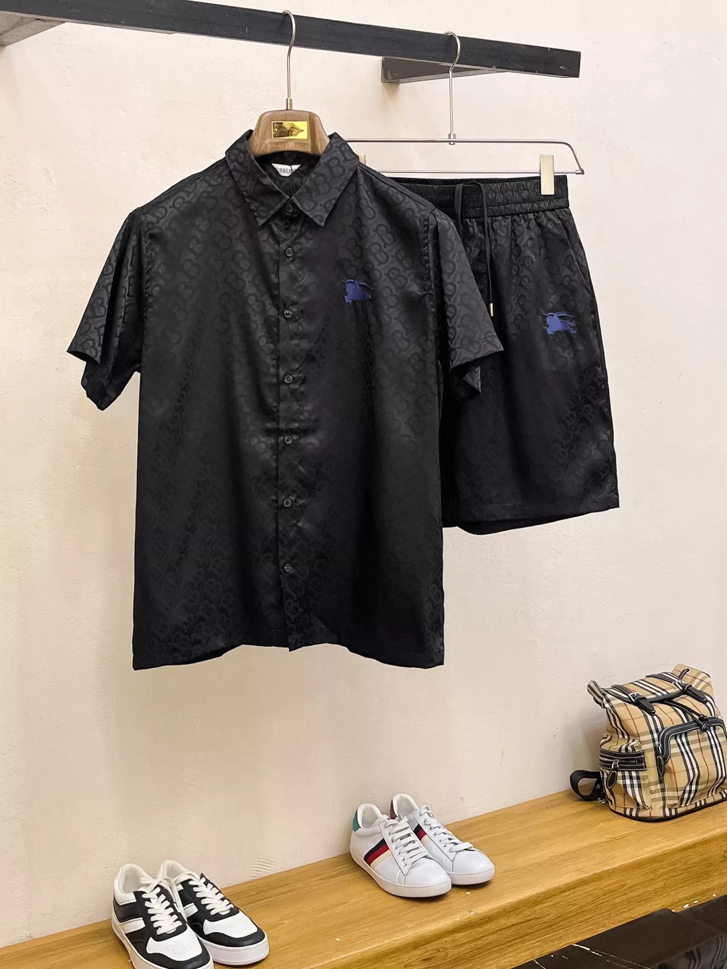 Burberry Tracksuits Short Sleeved For Men Efficient 5075