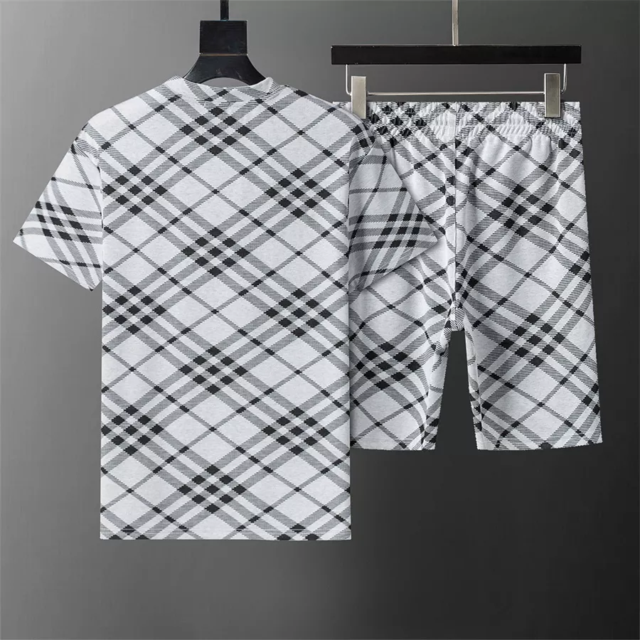 Burberry Tracksuits Short Sleeved For Men GoodFit 6685