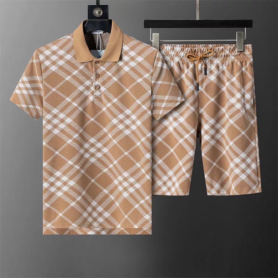 Burberry Tracksuits Short Sleeved For Men Popular 3391