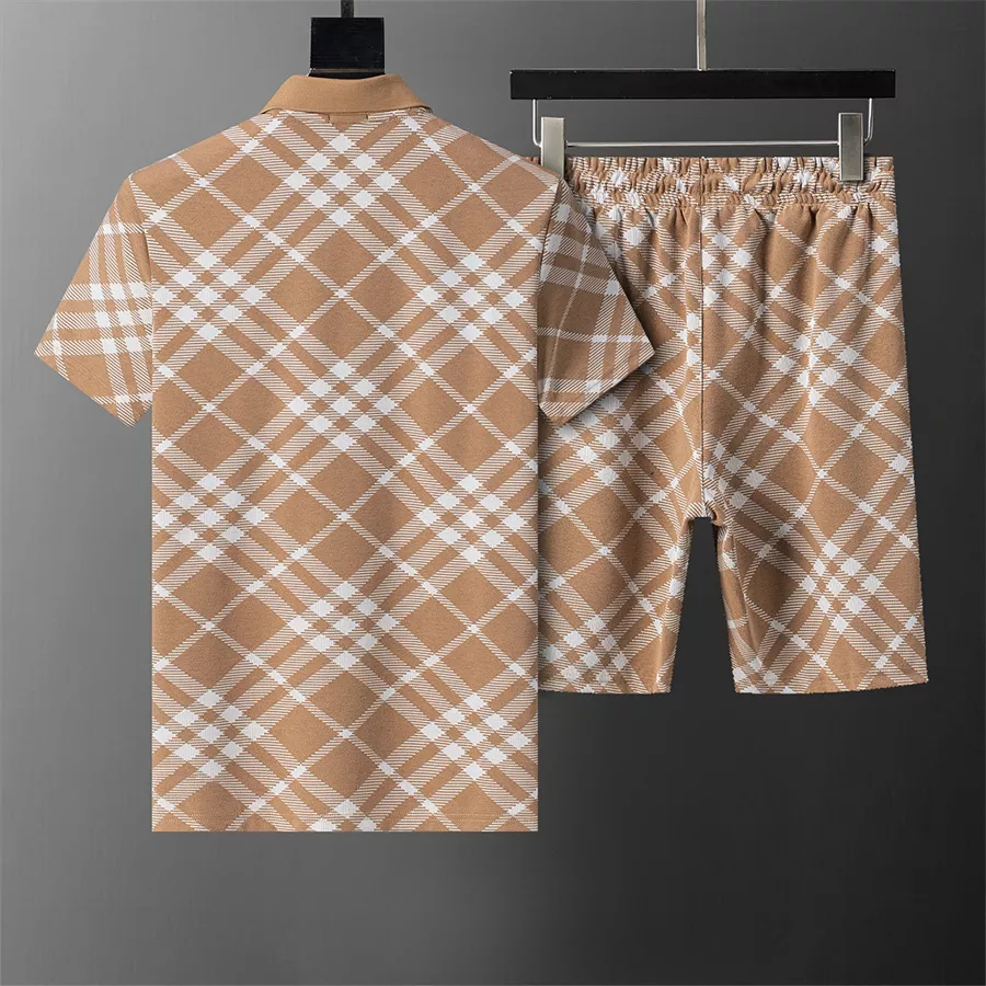 Burberry Tracksuits Short Sleeved For Men Popular 3391
