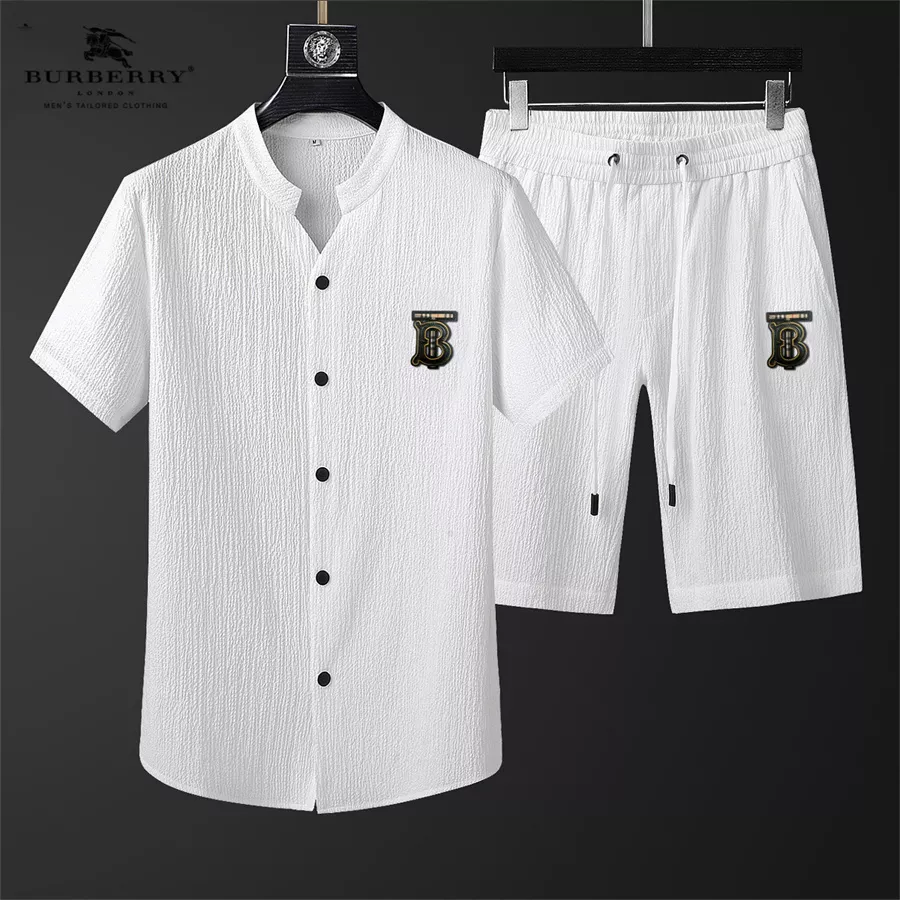 Burberry Tracksuits Short Sleeved For Men Practical 5511