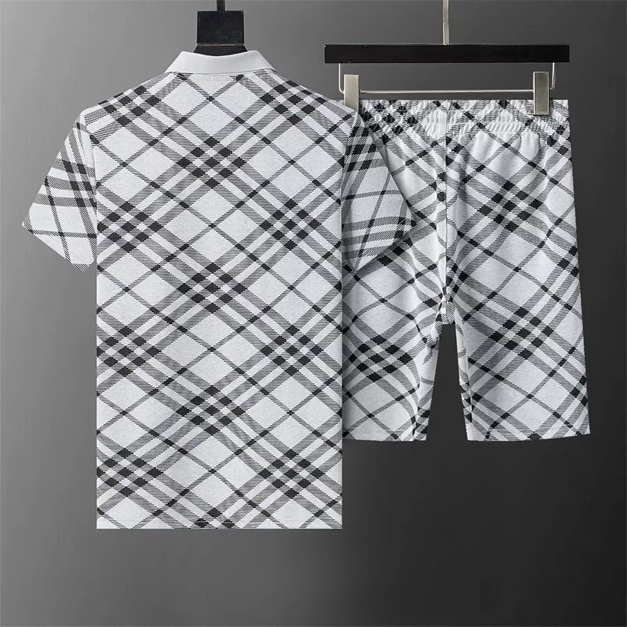 Burberry Tracksuits Short Sleeved For Men Trendy 7072