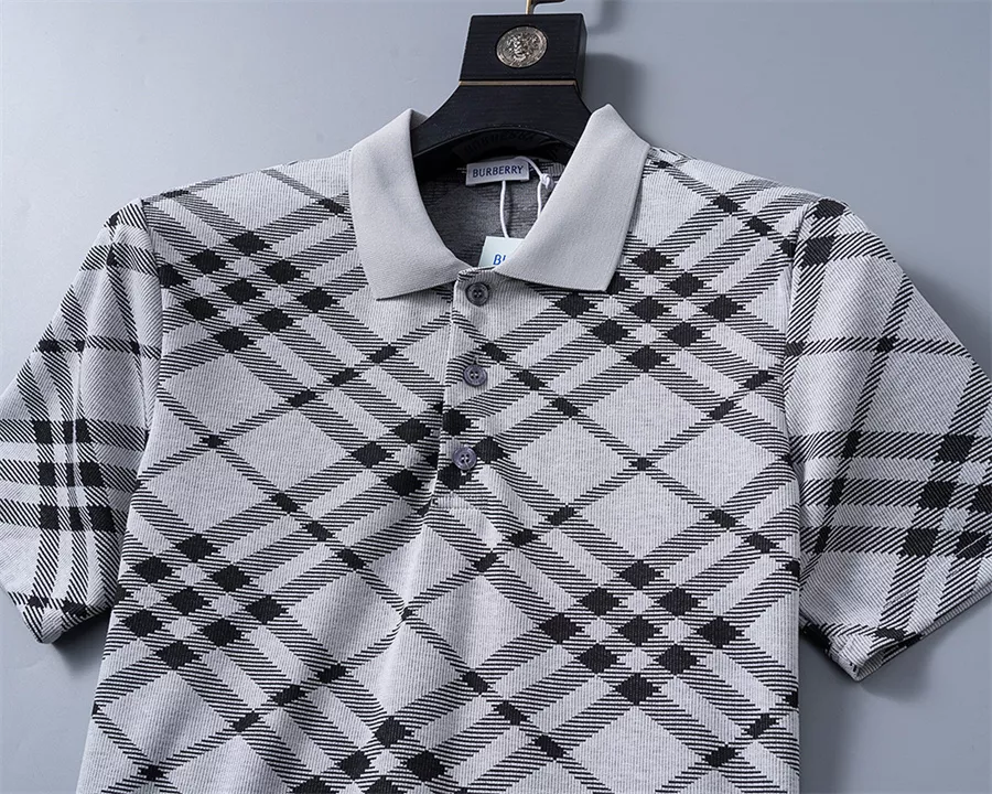 Burberry Tracksuits Short Sleeved For Men Trendy 7072